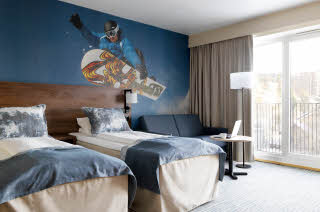Twin bed in room Family Superior